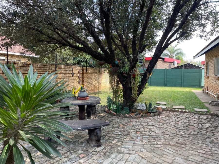 3 Bedroom Property for Sale in Rustenburg Central North West